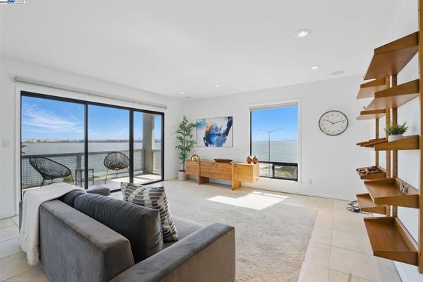 Interior, Living room, Recessed Lighting, Water