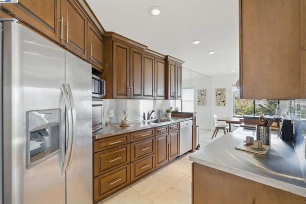 Dining room, Interior, Kitchen, Recessed Lighting, Stainless Steel Appliances