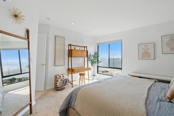 Bedroom, Interior, Recessed Lighting, Water