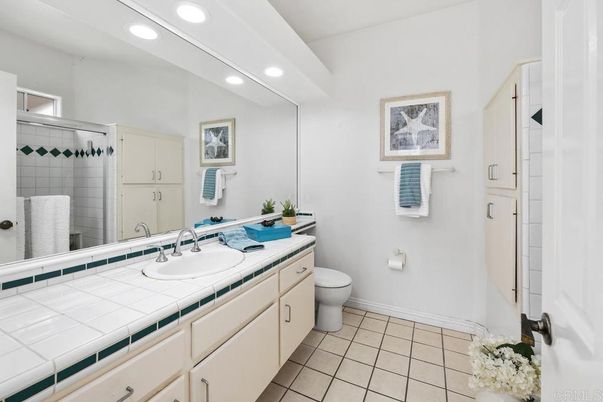 Bathroom, Interior, Recessed Lighting, Tile Countertops
