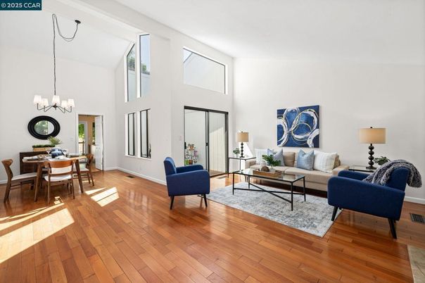 Chandelier, Dining room, Interior, Living room, Wood Texture Flooring