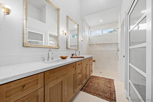 Bathroom, Dual Sink Vanities, Interior, Recessed Lighting