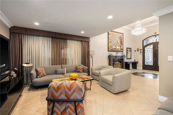 Chandelier, Fireplace, Interior, Living room, Recessed Lighting