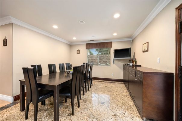 Dining room, Interior, Recessed Lighting