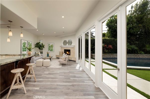 Fireplace, Interior, Living room, Pendant Lights, Recessed Lighting, Wood Texture Flooring