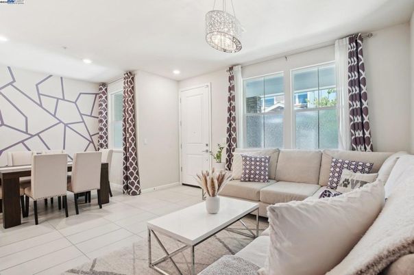 Dining room, Interior, Living room, Pendant Lights, Recessed Lighting