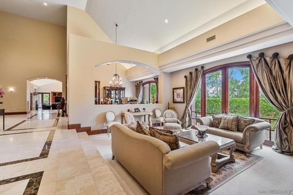 Chandelier, Dining room, Interior, Living room, Recessed Lighting