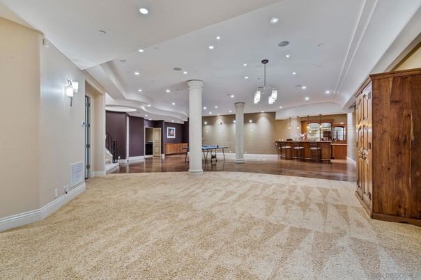 Empty room, Interior, Pendant Lights, Recessed Lighting