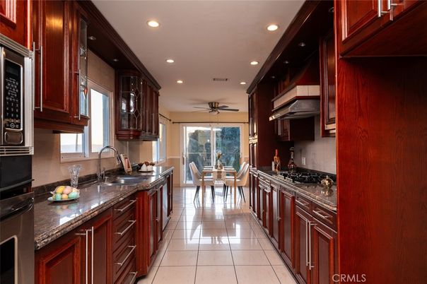Dining room, Interior, Kitchen, Recessed Lighting