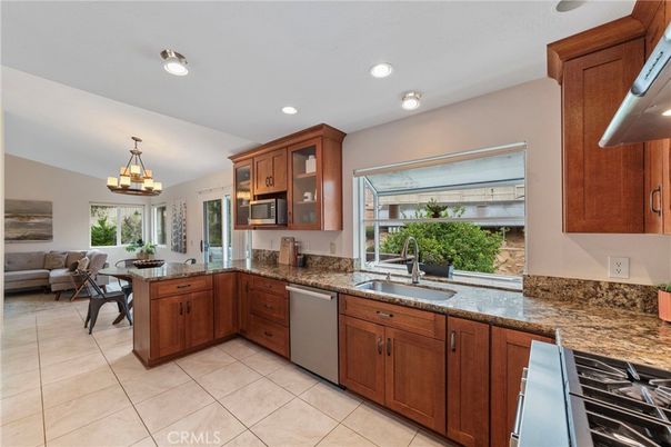 Dining room, Interior, Kitchen, Recessed Lighting, Stainless Steel Appliances