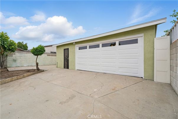 Detached Garage, Exterior
