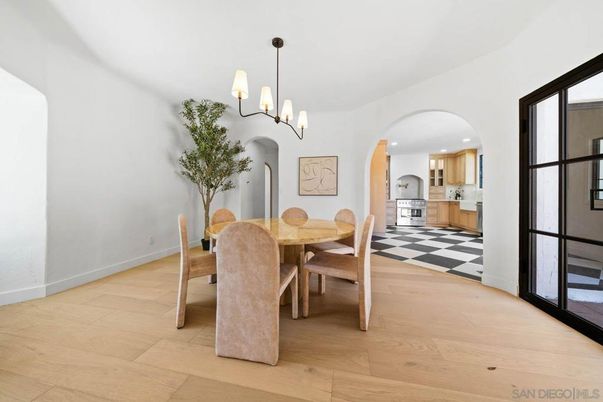 Chandelier, Dining room, Interior, Kitchen, Recessed Lighting, Wood Texture Flooring