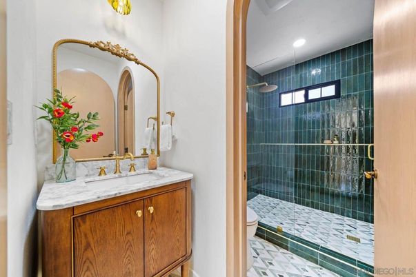 Bathroom, Interior, Recessed Lighting