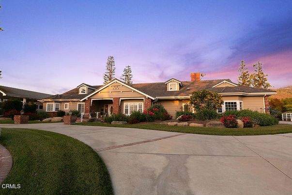 Exterior, Facade, Brick Facade, Ranch