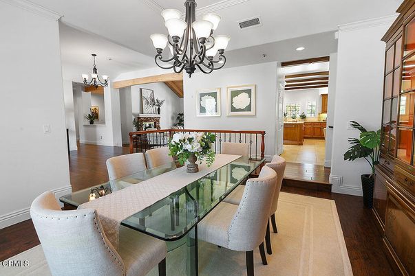 Chandelier, Dining room, Interior, Recessed Lighting, Wood Texture Flooring