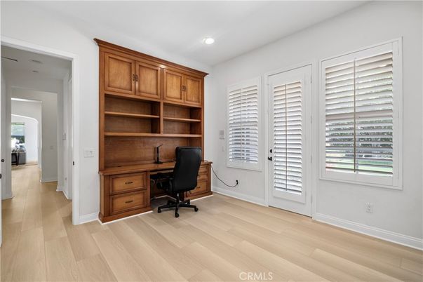 Home Office, Interior, Recessed Lighting, Wood Texture Flooring