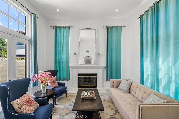 Fireplace, Interior, Living room, Recessed Lighting