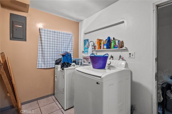 Interior, Washer