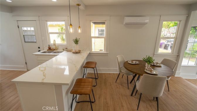 Dining room, Interior, Kitchen, Pendant Lights, Recessed Lighting, Wood Texture Flooring