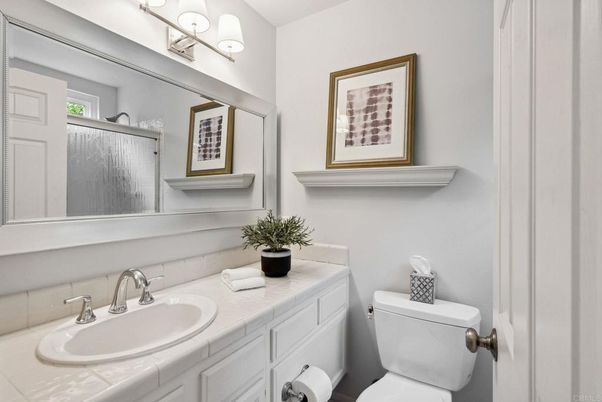 Bathroom, Interior, Tile Countertops
