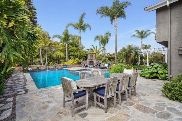 Exterior, Fireplace, Pool