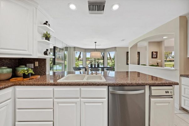 Dining room, Interior, Kitchen, Pendant Lights, Recessed Lighting