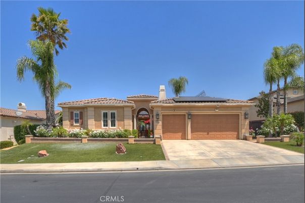 Attached, Exterior, Facade, Solar Panels, Mediterranean