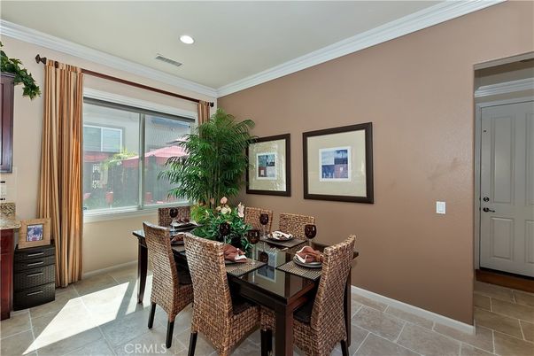 Dining room, Interior, Recessed Lighting