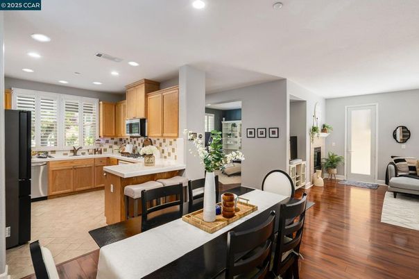 Dining room, Interior, Kitchen, Recessed Lighting, Wood Texture Flooring