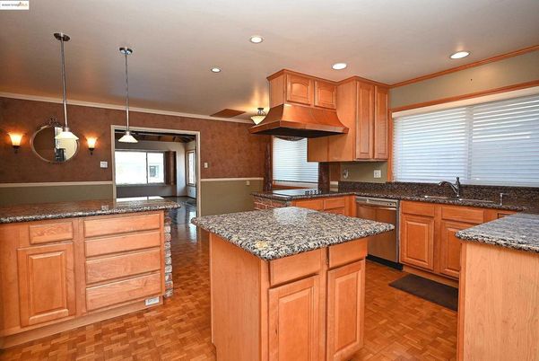 Interior, Kitchen, Pendant Lights, Recessed Lighting, Wood Texture Flooring