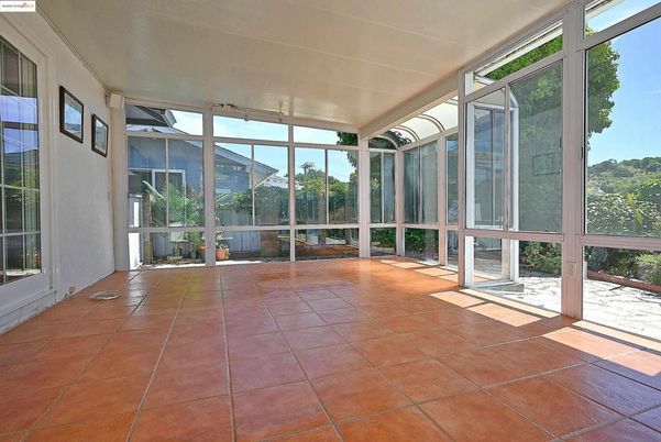 Empty room, Interior, Sun Room