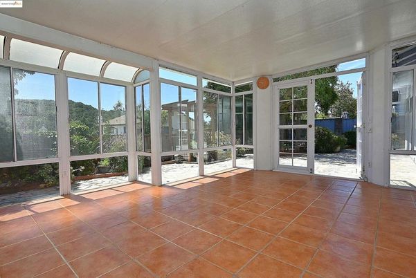 Empty room, Interior, Sun Room