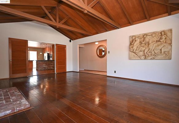 Empty room, Interior, Wooden Beams, Wooden Ceilings, Wood Texture Flooring