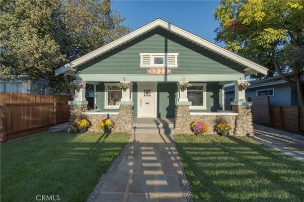 Exterior, Facade, American Craftsman