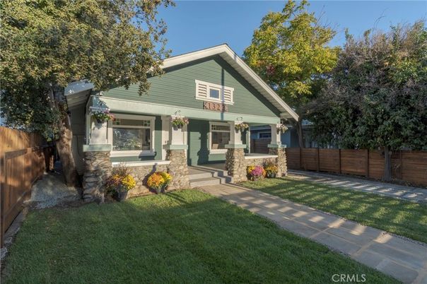 Exterior, Facade, American Craftsman