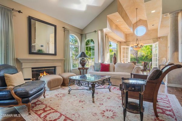 Fireplace, Interior, Living room, Pendant Lights, Recessed Lighting, Wood Texture Flooring