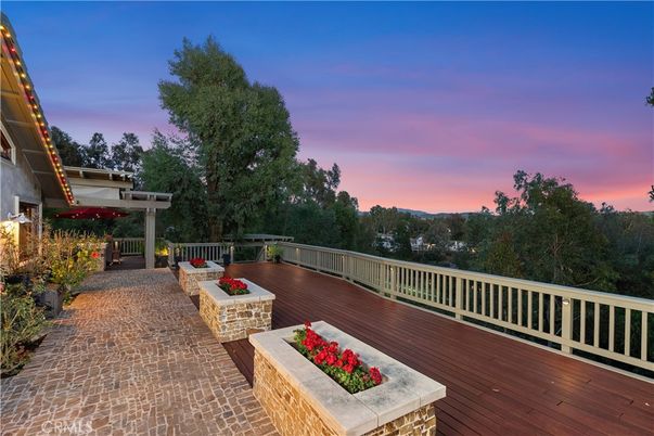Exterior, Wood Texture Flooring