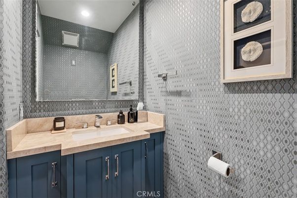Bathroom, Interior, Recessed Lighting