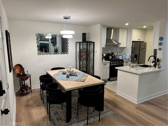 Dining room, Interior, Kitchen, Pendant Lights, Recessed Lighting, Wood Texture Flooring