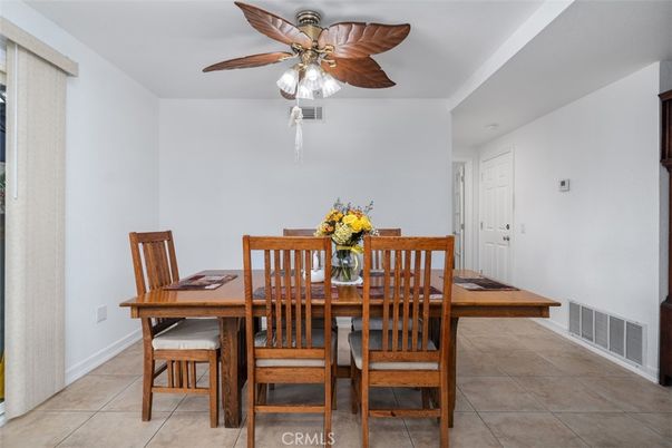 Dining room, Interior