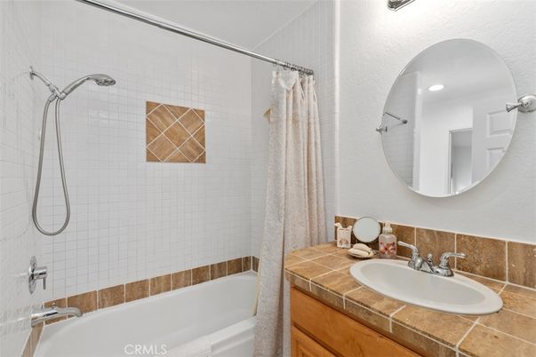 Bathroom, Interior, Recessed Lighting, Tile Countertops