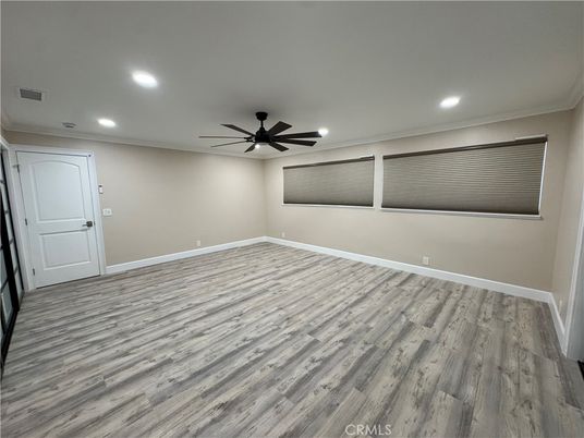 Empty room, Interior, Recessed Lighting, Wood Texture Flooring