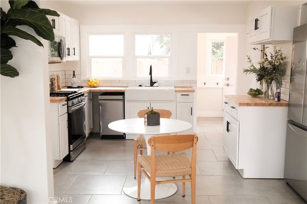 Dining room, Interior, Kitchen, Stainless Steel Appliances