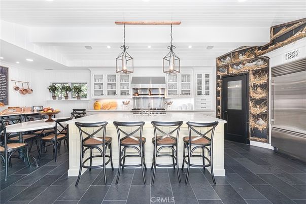 Dining room, Interior, Kitchen, Pendant Lights, Recessed Lighting, Stainless Steel Appliances