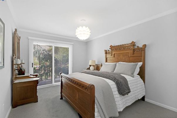 Bedroom, Chandelier, Interior, Pendant Lights