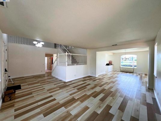 Chandelier, Empty room, Interior, Wood Texture Flooring