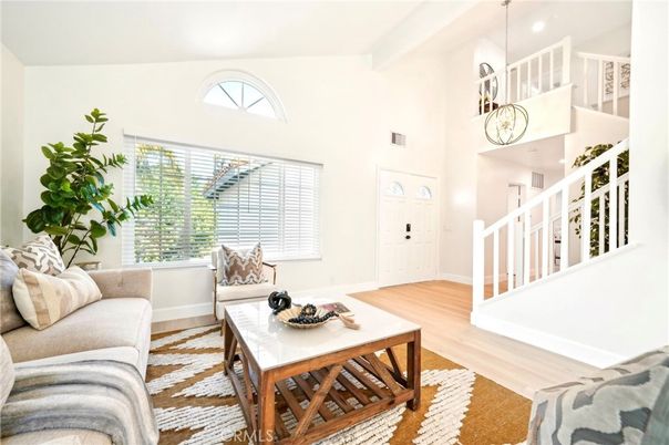 Interior, Living room, Pendant Lights, Wood Texture Flooring