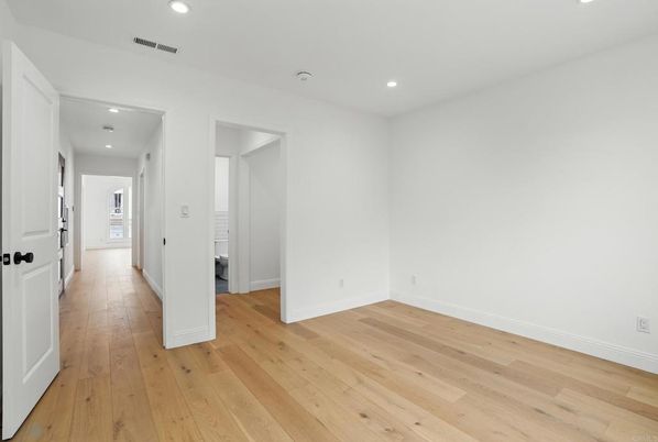 Empty room, Interior, Recessed Lighting, Wood Texture Flooring