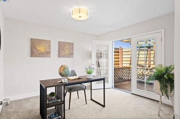 Home Office, Interior