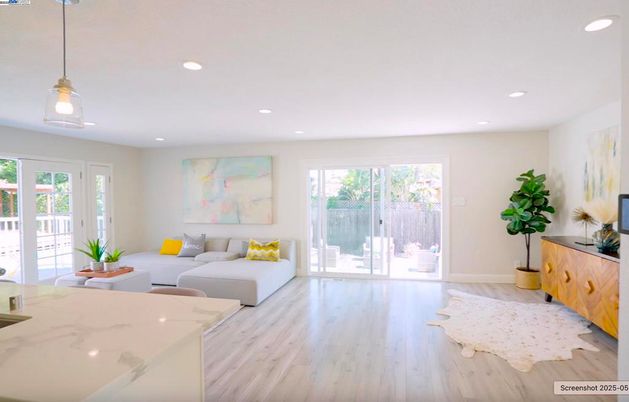 Interior, Living room, Pendant Lights, Recessed Lighting, Wood Texture Flooring